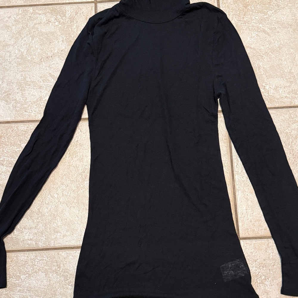 A Pea in the Pod Black Long Sleeve Turtleneck